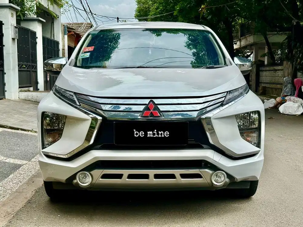 Mitsubishi New Xpander Ultimate putih orisinil mulus 2018 cash nego