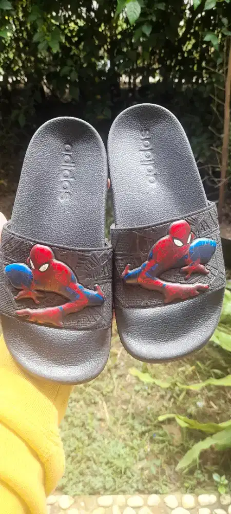 Sendal Adidas Marvel Spider Man