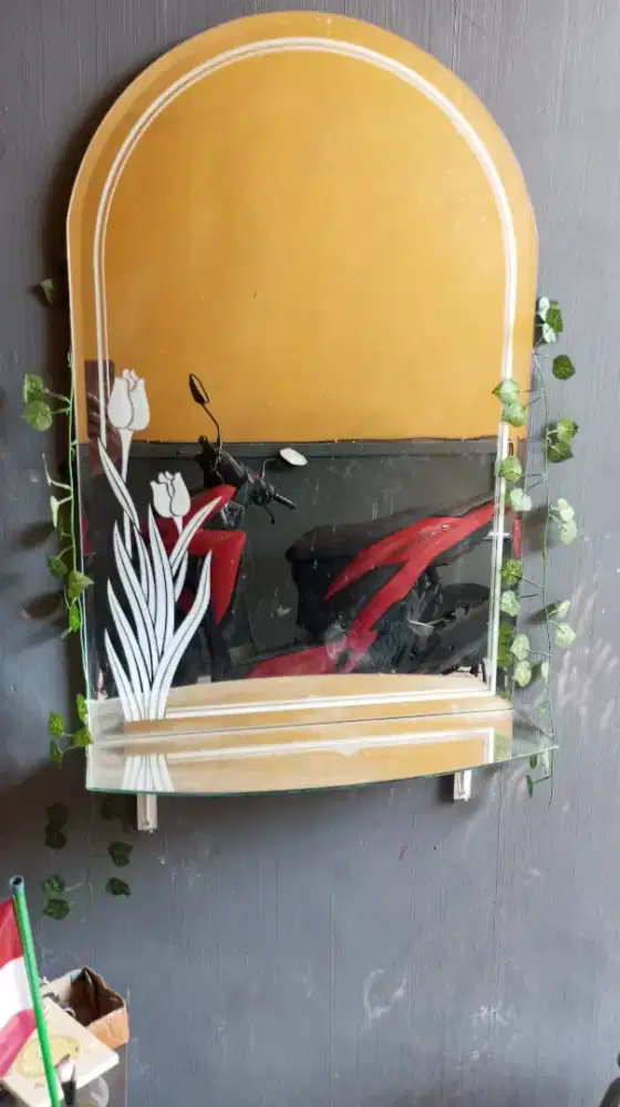 Cermin Make Up / Salon Kecantikan