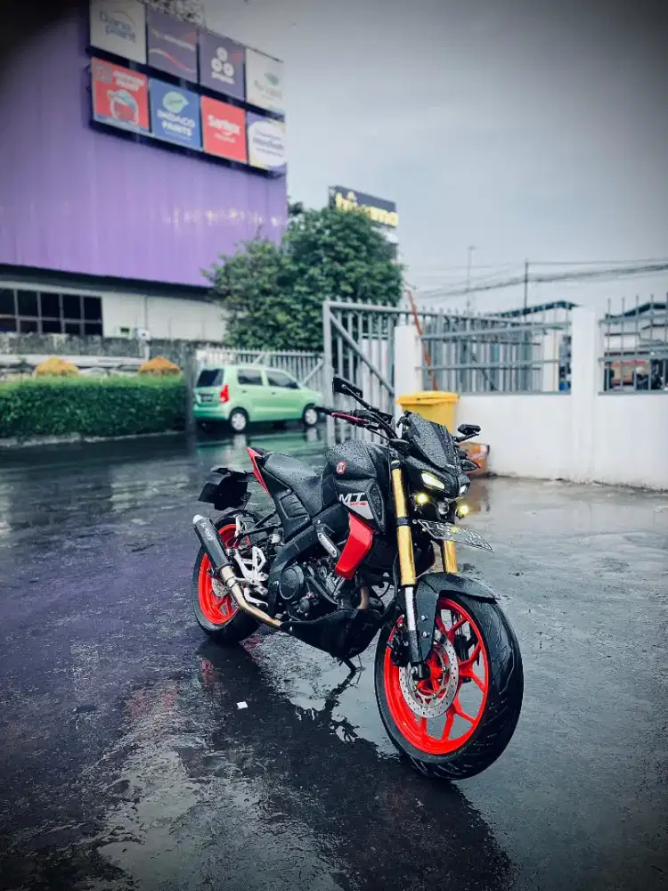 DIJUAL MOTOR YAMAHA MT 15