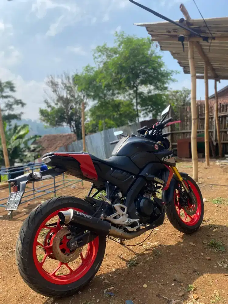 DIJUAL MOTOR YAMAHA MT 15