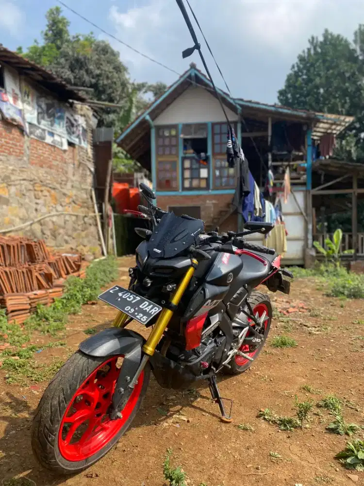 DIJUAL MOTOR YAMAHA MT 15
