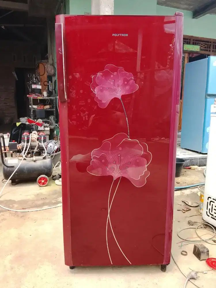 Kulkas polytron pintu kaca baguss