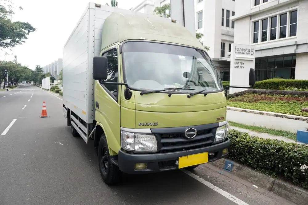 Hino Dutro 110 SDL 2019 Engkel Long Box Aluminium - Ready Kerja - Nego