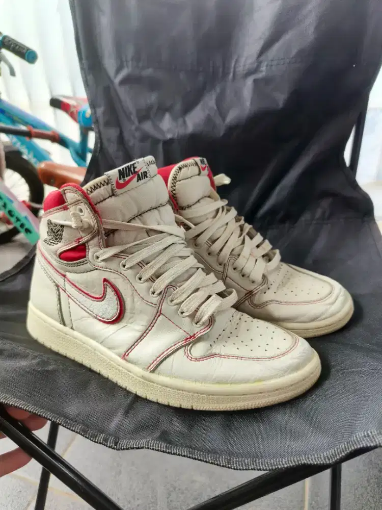SEPATU NIKE AIR JORDAN 1