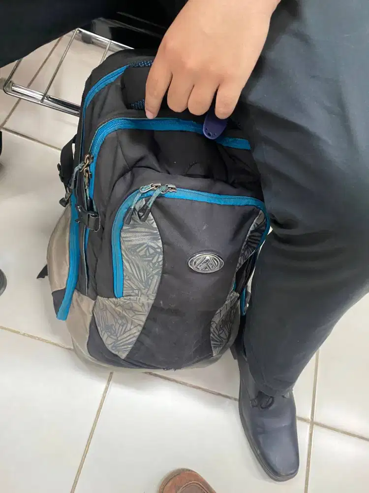 Tas Ransel Harian Pria