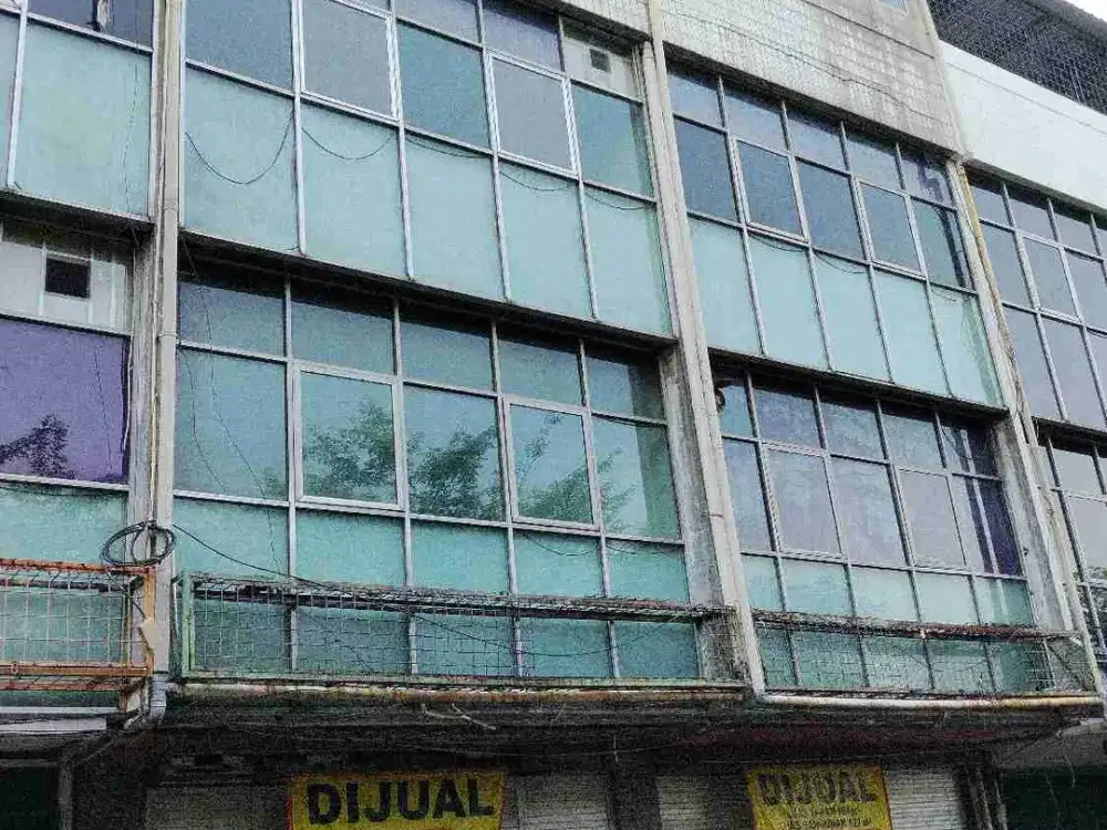 Ruko Gandeng Komersil di Ruko Intercon TKJ Jakarta Barat
