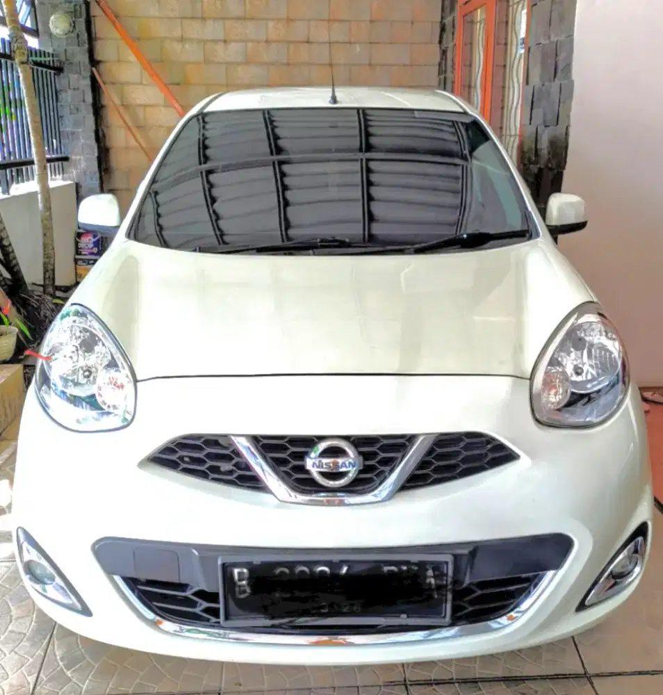 Nissan March Type Tertinggi KM Rendah
