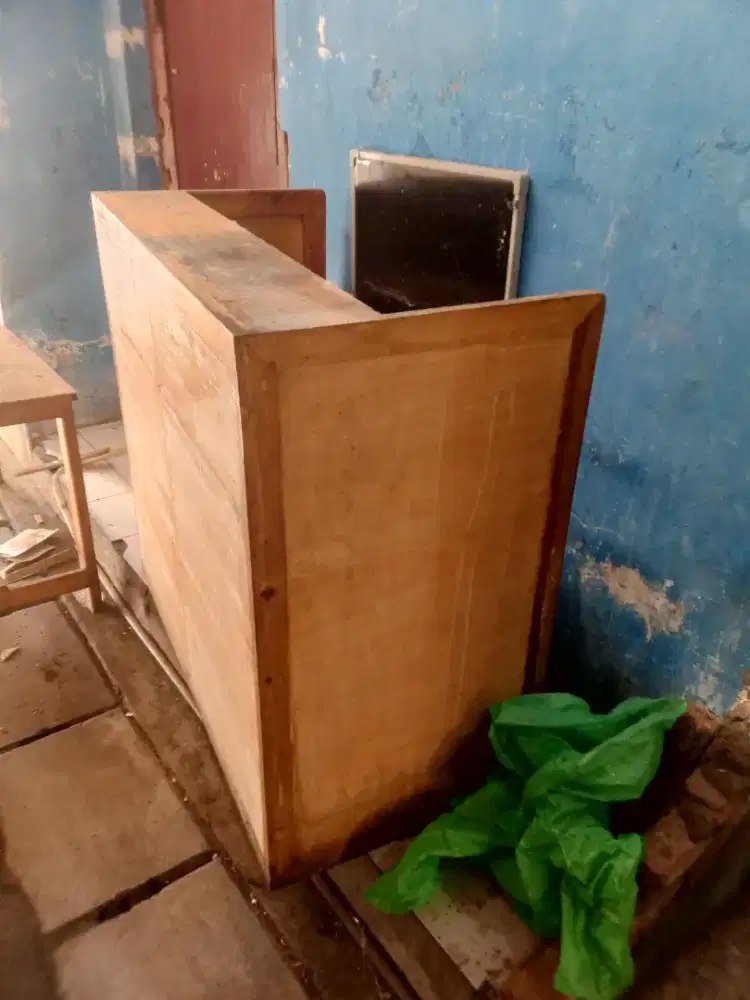 Satu set meja kasir + meja makan + kursi kayu jati