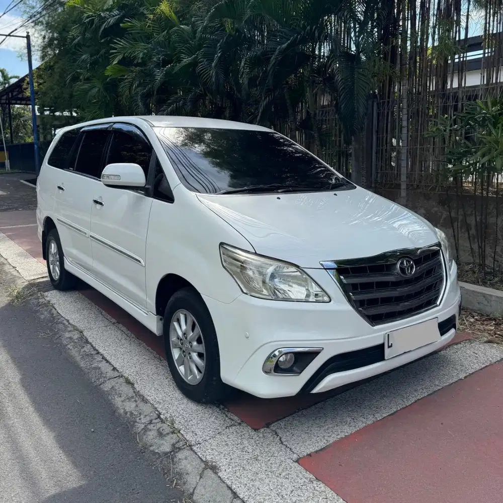 Innova 2.5 V Diesel Matic 2014
