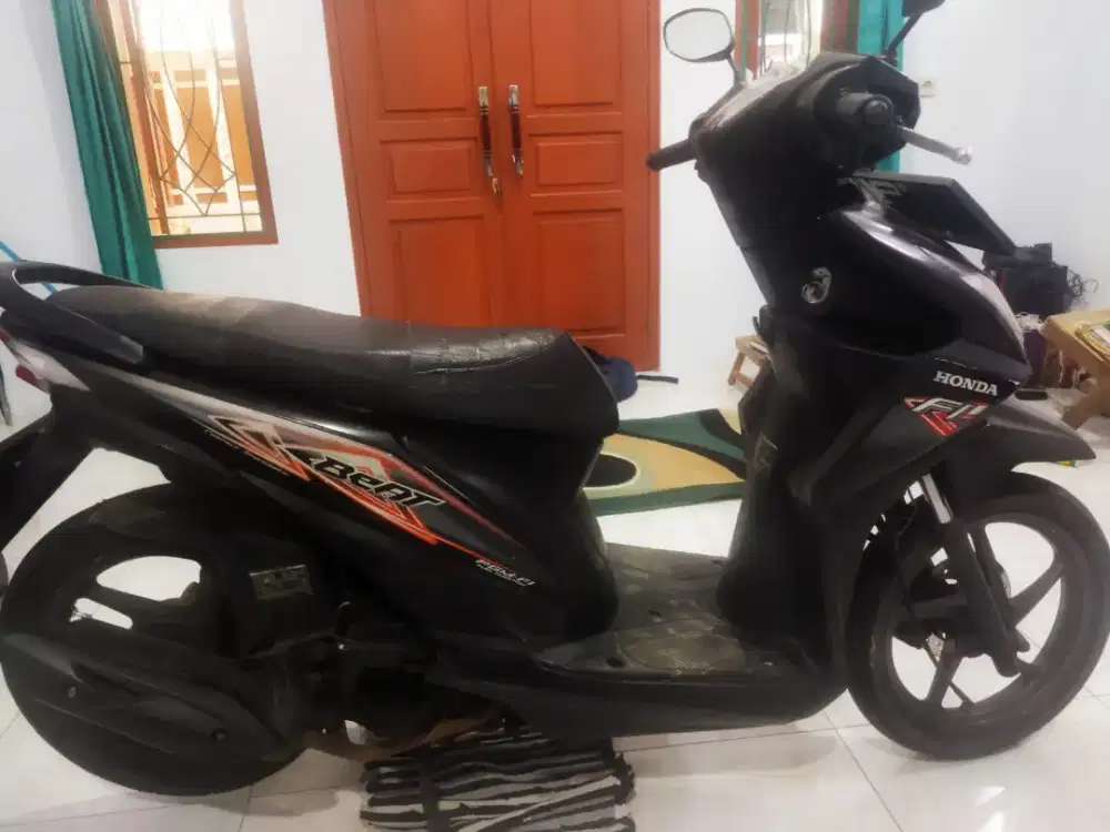 Honda Beat fi 2014 Body mulus jarang pakai pjk hisup surat lengkap
