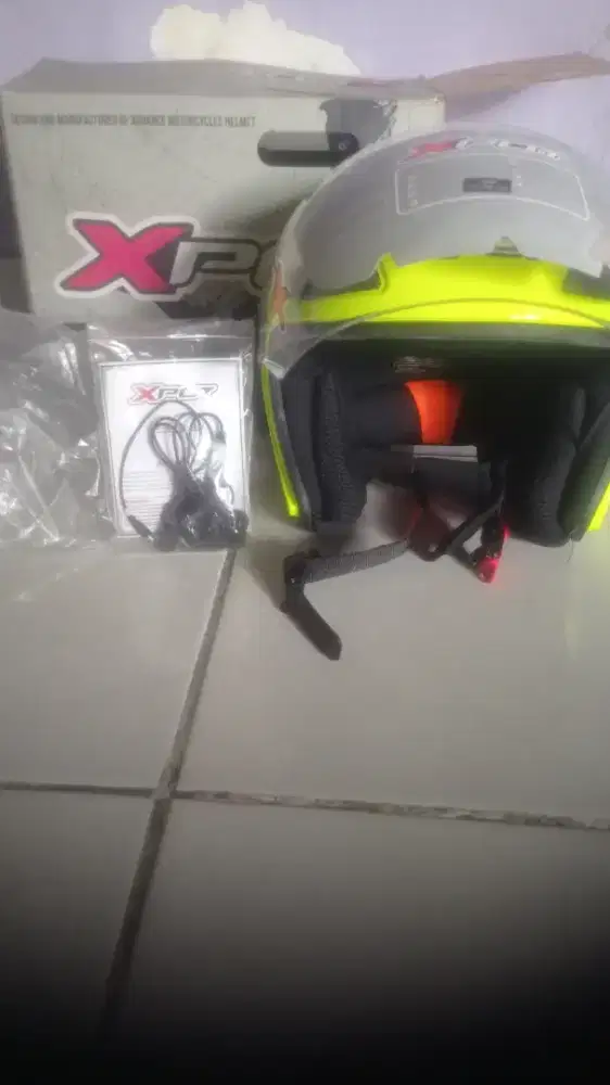 Helm xpot kondisi baru