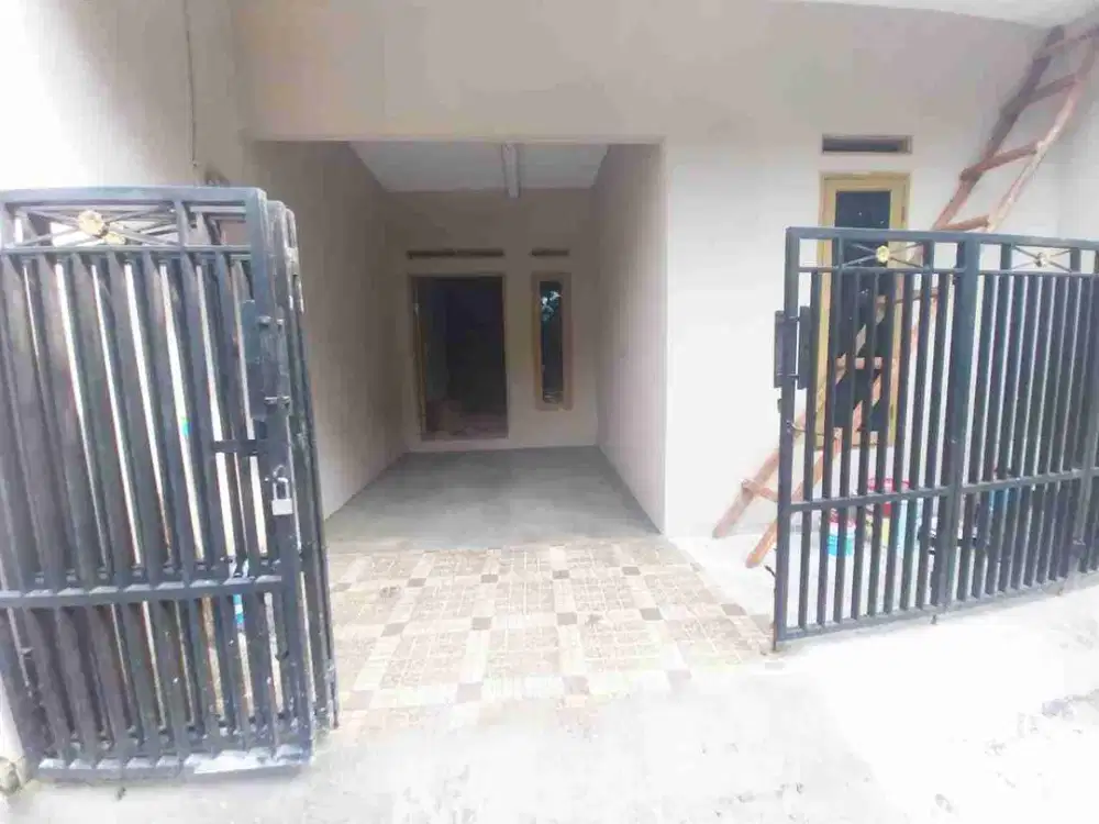 Rumah Strategis di Bintara 4 - Pinggir Jalan Raya, Dekat Tol & Stasiun Cakung