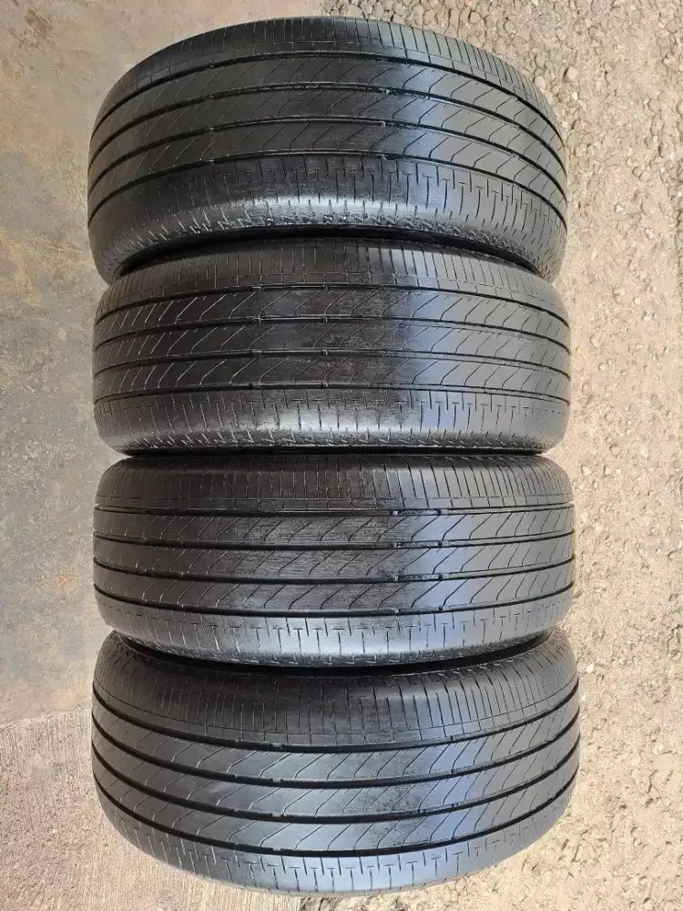 Ban 225/55/17 Bridgestone Turanza T005A 4pc 90%