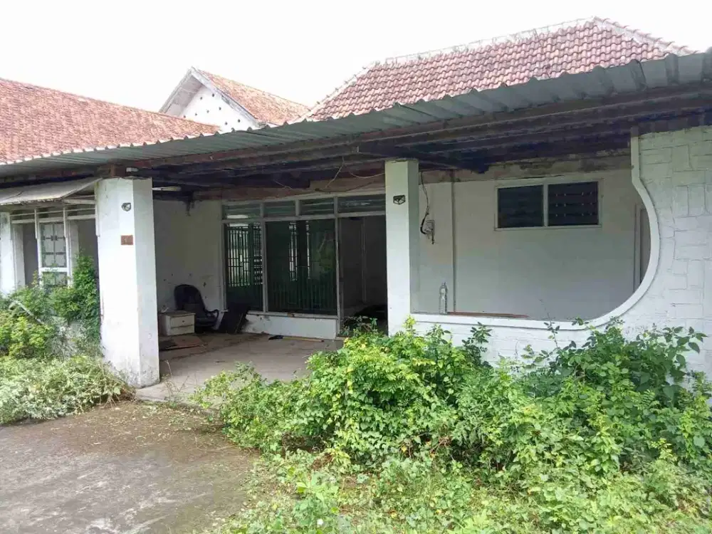 Rumah hitung tanah Buya Hamka di pusat kota Jombang lokasi nol jalan raya dekat Stasiun KA