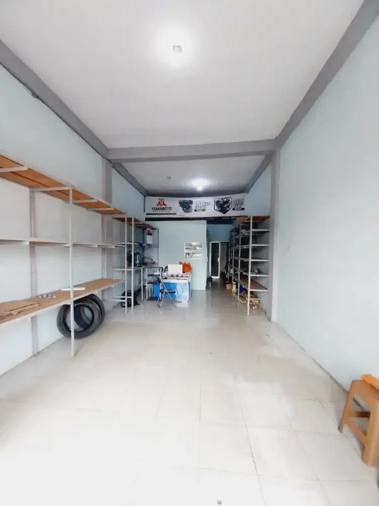 DISEWA RUKO DI PERAPATAN PULAU DAMAR, TERSTRATEGIS, WAY KANDIS