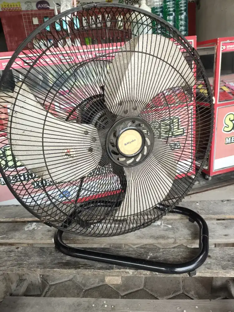 Kipas angin tornado merek miyako