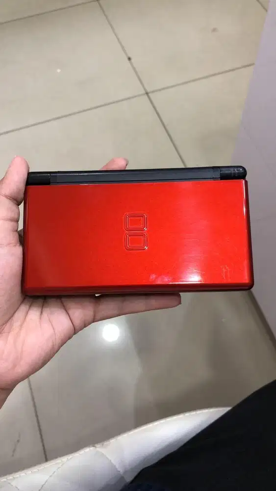 Nintendo DS Lite kapasitas 16gb sudah full game