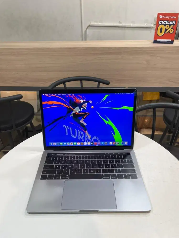 MacBook Pro i5 2018 8/256GB touchbar