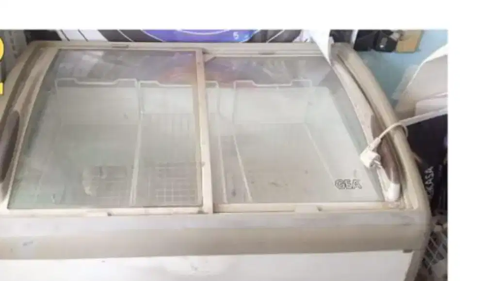 Jual murah frezer kaca 200