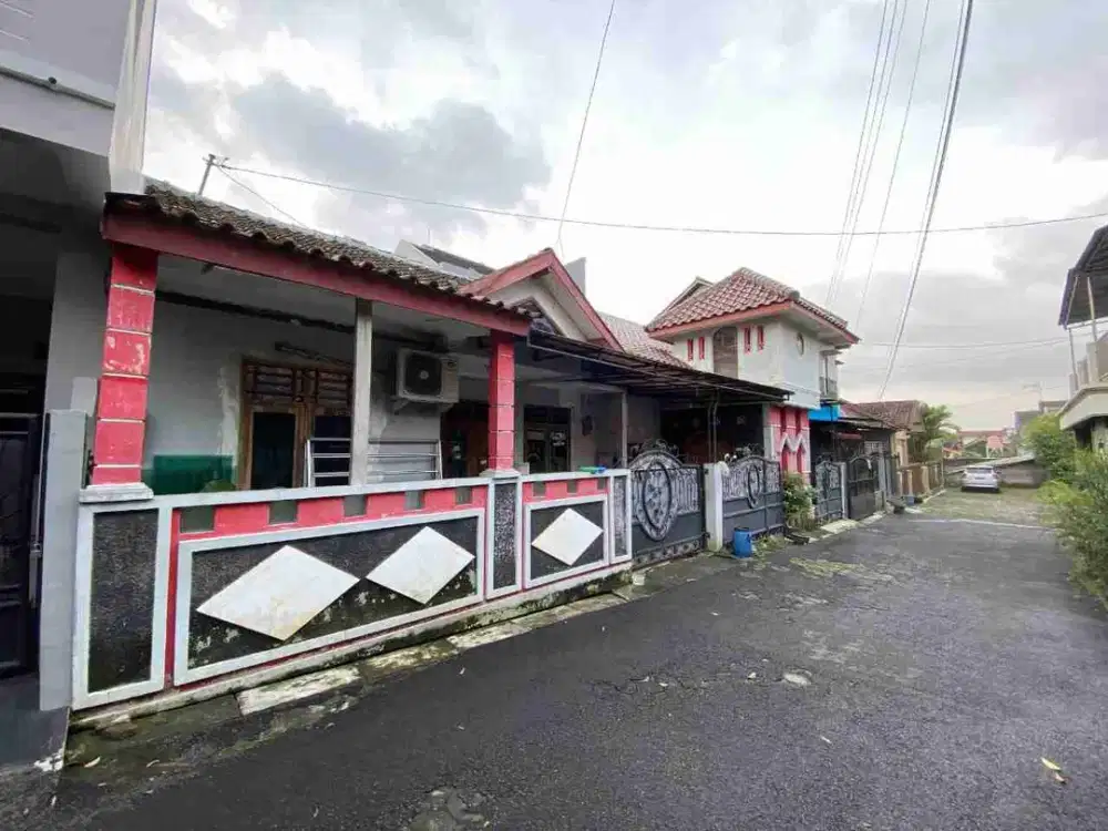 Dijual Rumah dengan 3 kamar mandi, 10 menit ke Undip Semarang