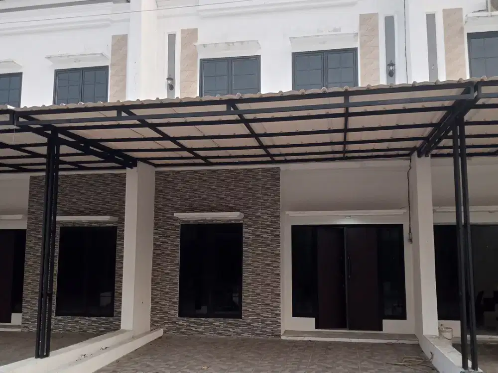 CLUSTER 800 JUTAAN SIAP HUNI