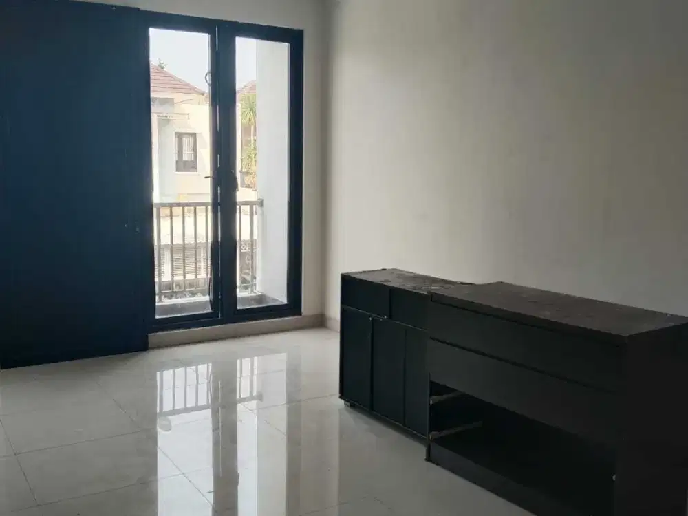 Dijual rumah di cluster assera harapan indah Bekasi