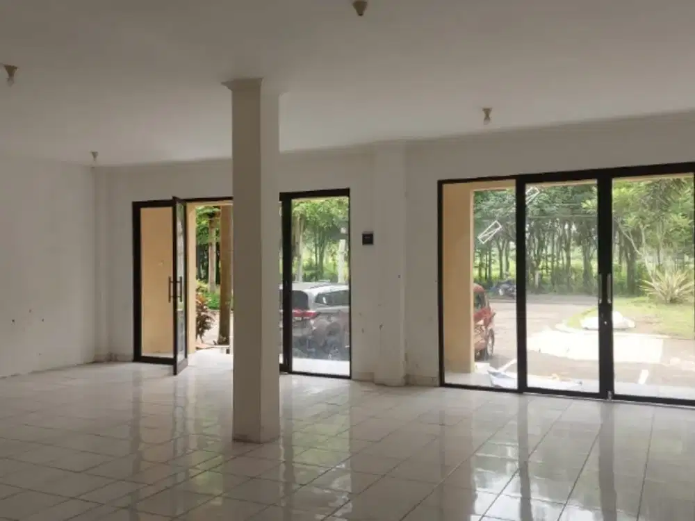 RUKO dua lantai depan kampus baru AMNI