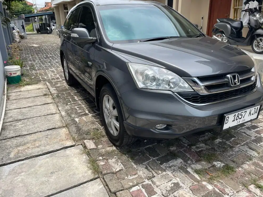 CRV 2.0 AT TAHUN 2010 Abu- Abu