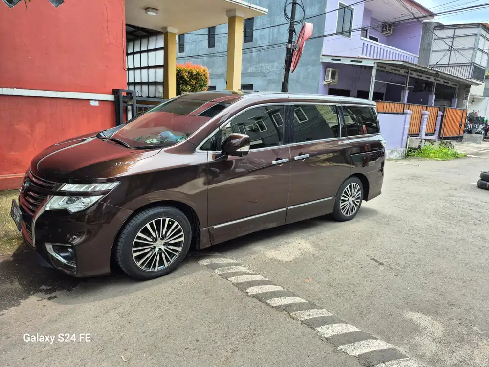 Nissan Elgrand 2014 Bensin