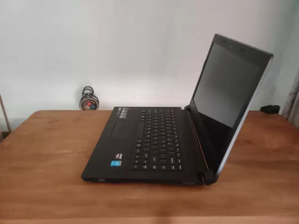 Lenovo i3 Gen5 RAM8GB Dbl VGA