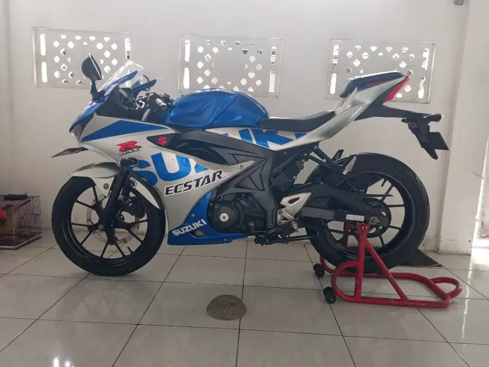 Suzuki gsx 150R ecstar