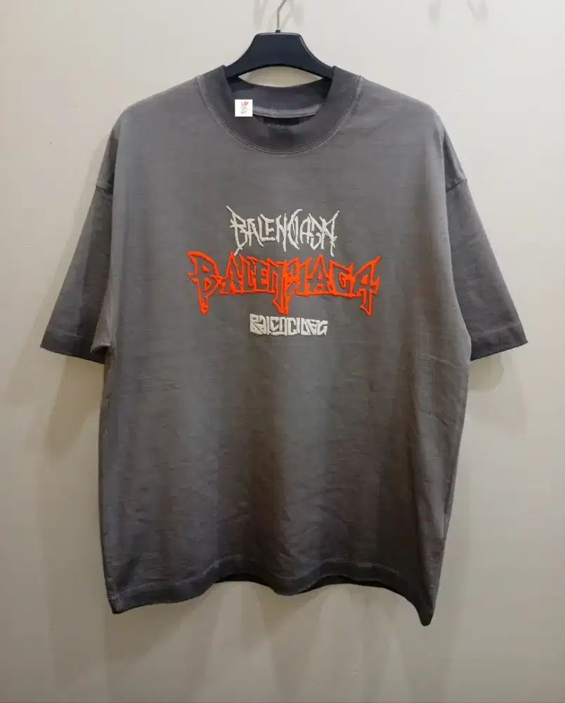 BALENCIAGA METAL LOGO WASHED TSHIRT GREY