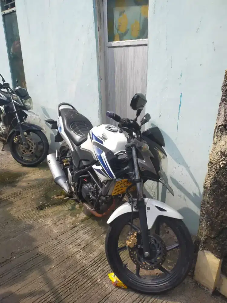 Jual cb 150 sayang dari pada GK kepake mending dijual aja
