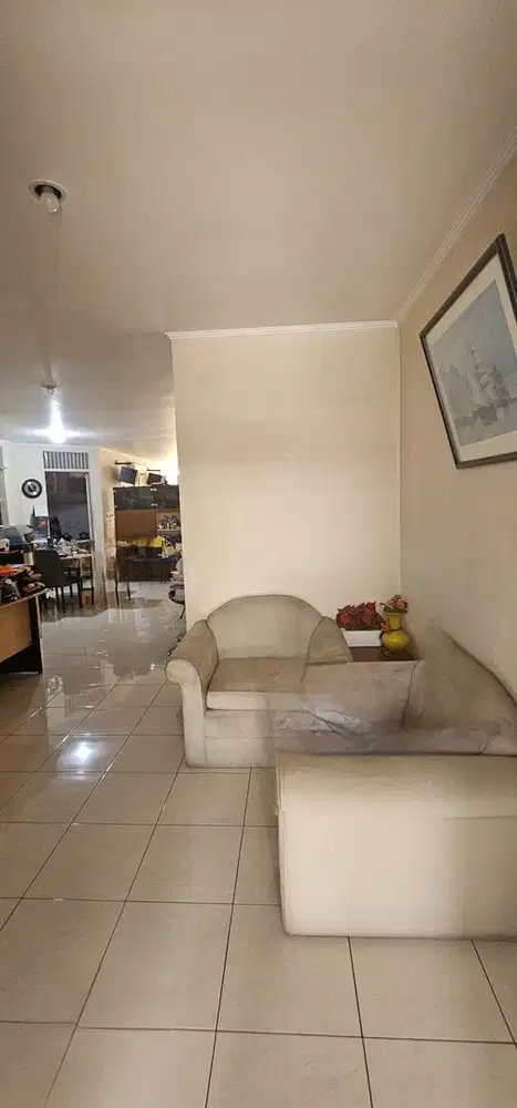 Rumah di Gading Kirana