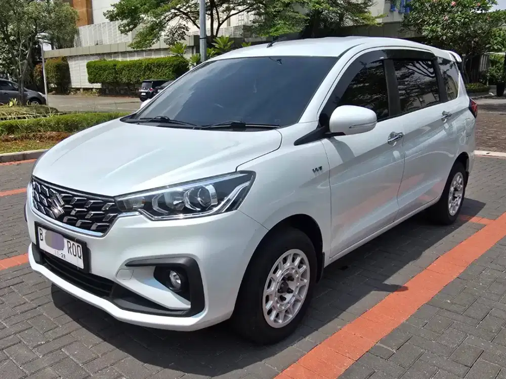 Ertiga GX Hybrid 2023 Matic Low KM Istimewa