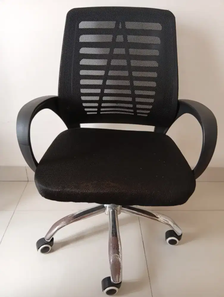 Kursi Kantor atau Kursi belajar