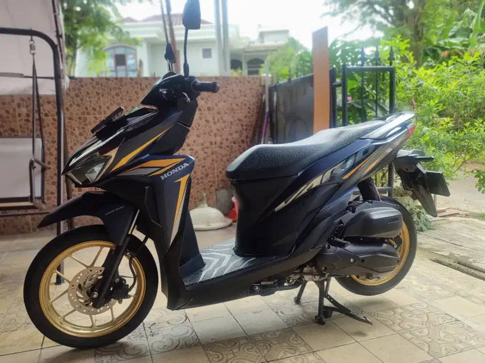 Dijual cepat motor Honda Vario 125 iss tahun 2022 remot istimewa