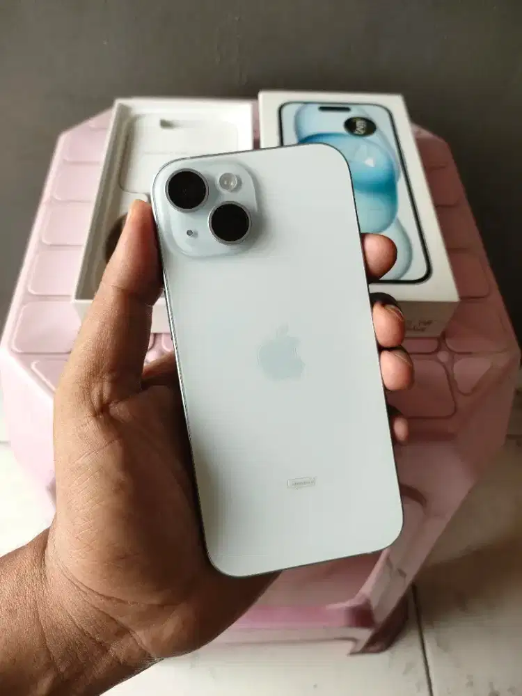 Iphone 15 128gb ibox garansi on fullset mulus