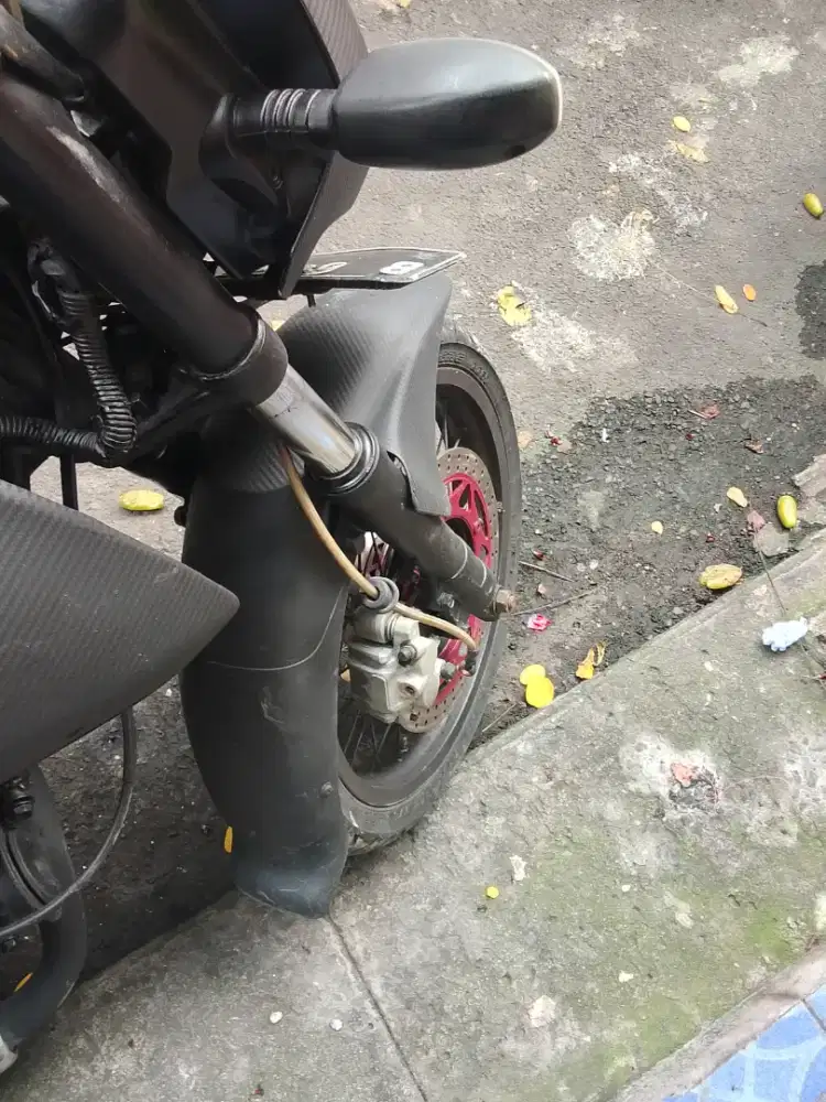 bajaj Pulsar 180 ug4