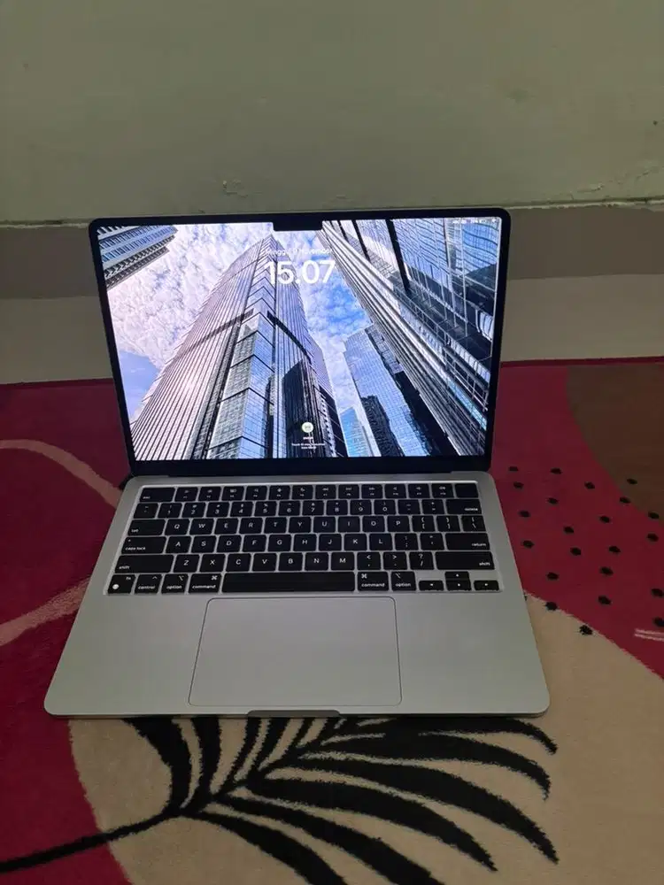 Macbook M2 RAM 2GB memeori internal 256Gb