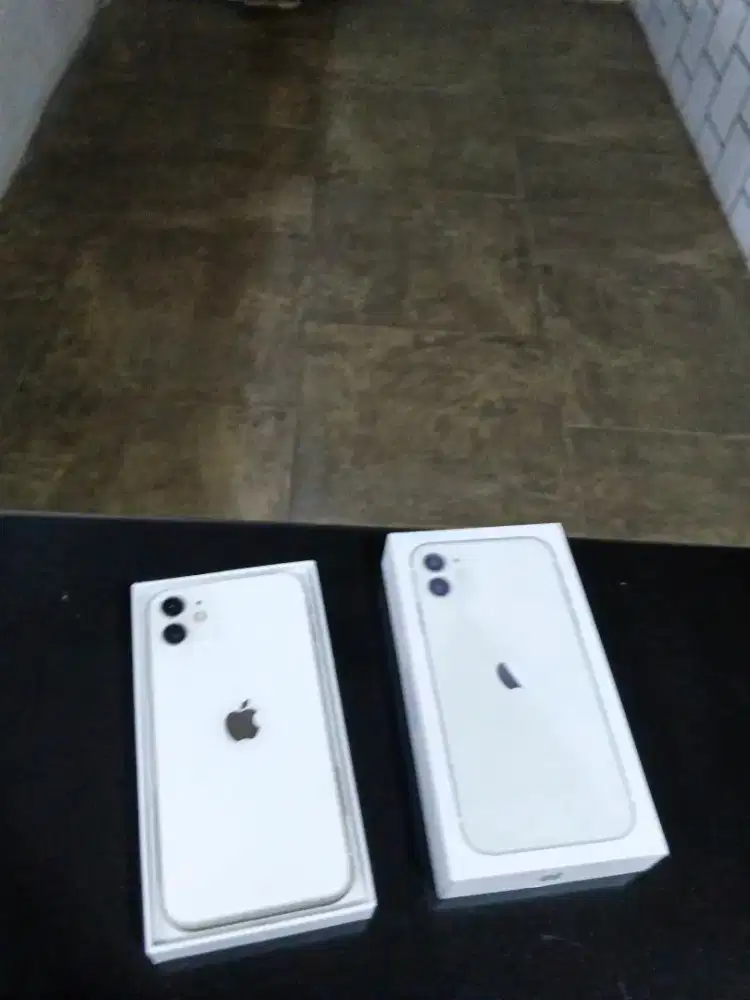 Iphone 11 128gb sama wrna ternag