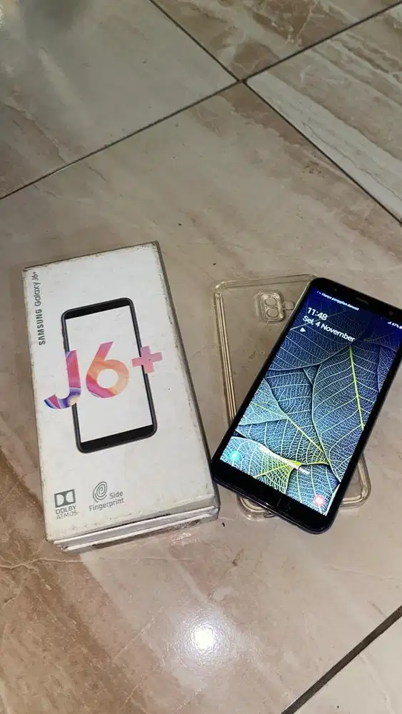 SAMSUNG J6+ RAM 4/64 GB