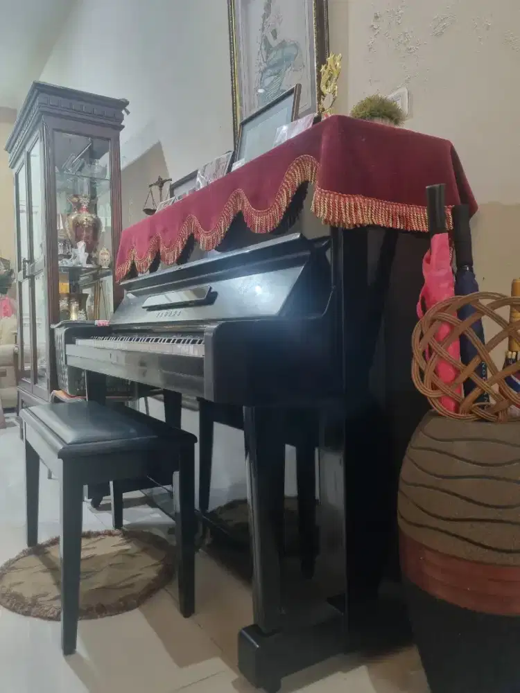 Di Jual Piano merk YAMAHA U1