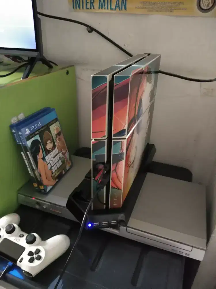 Dijual PS4 masih mulus