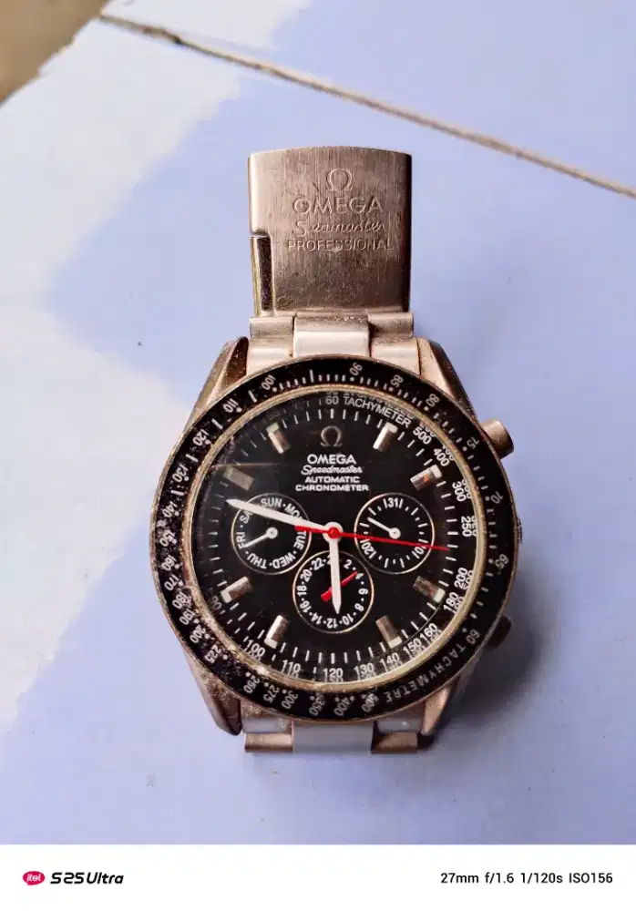 Jam tangan omega