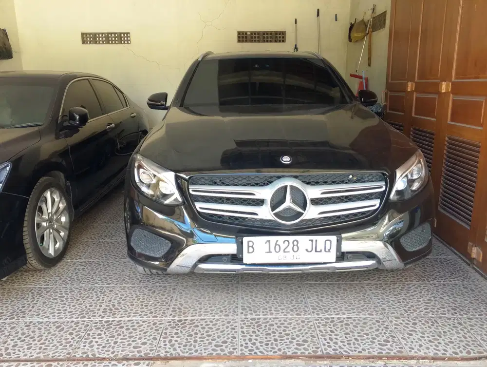 Mercedes-Benz GLC250 2015 Bensin