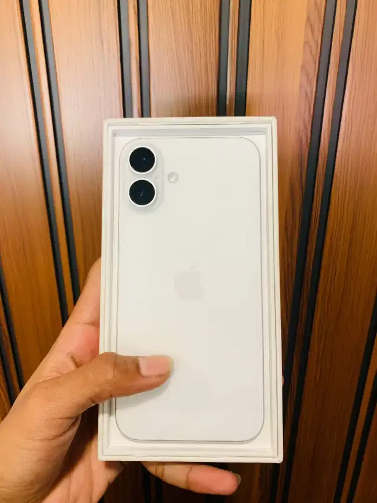 iPhone 16plus white 256gb iBox