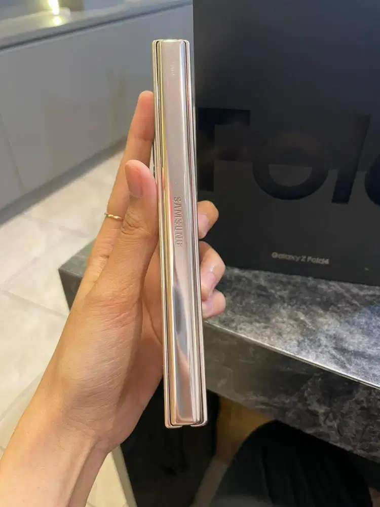 Samsung Galaxy Z fold 4 12/512 Gb