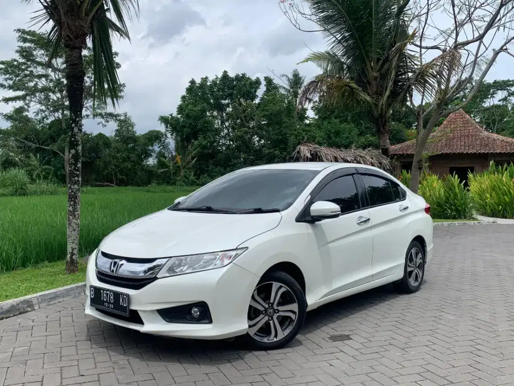 Honda City E matic Putih , low km , siap pakai